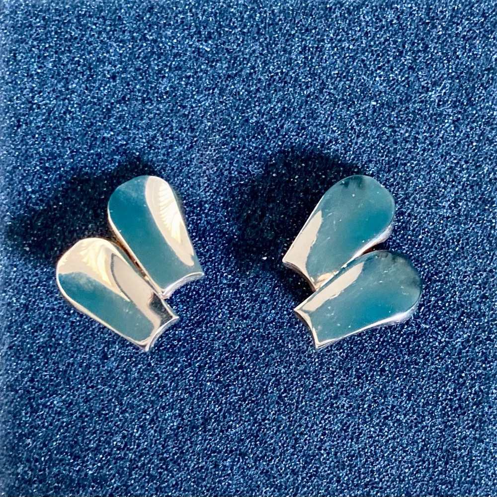 Vintage Kramer Gold Tone Clip Earrings